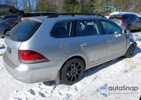 2014 Volkswagen Jetta Sportwagen 2.0L Tdi from USA, damaged, VIN 3VWML7AJ4EM601583